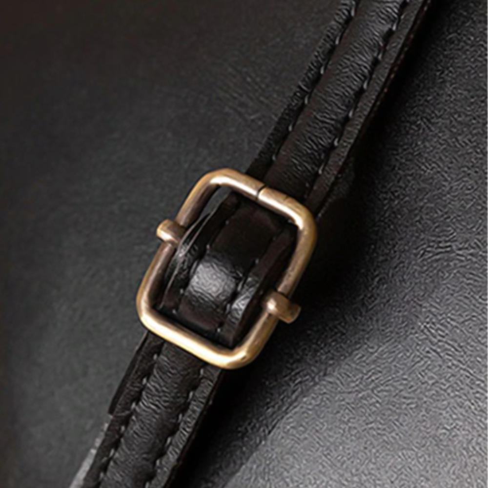 Clara's Retro Chic Vintage Kiss-Lock Bag